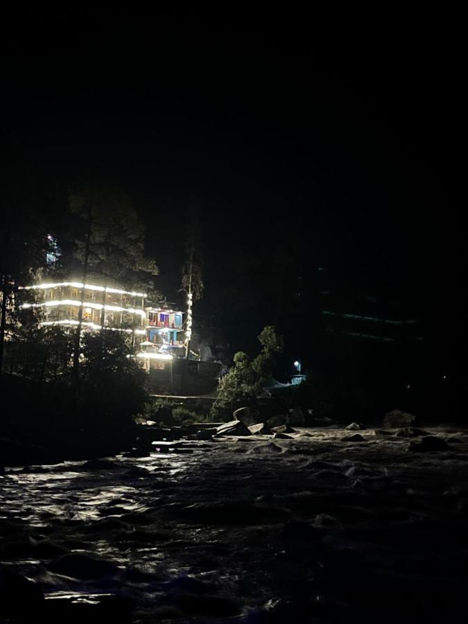 Wabi Sabi Riverside Hostel كاسول المظهر الخارجي الصورة